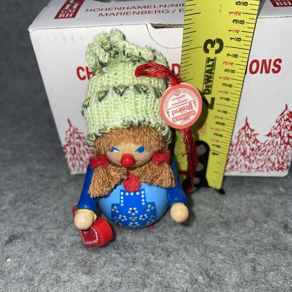 Vintage Steinbach Handcrafted Wood Ornament Girl With Heart Made in Germany - Picture 5 of 7